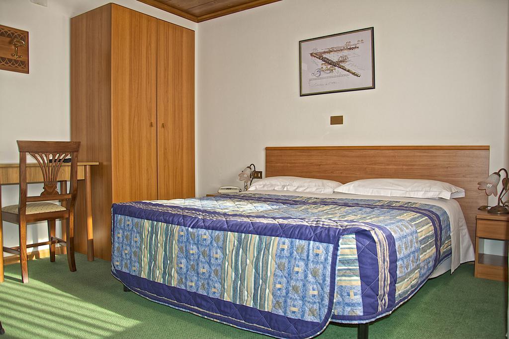 Albergo Ristorante Iris Auronzo di Cadore Buitenkant foto