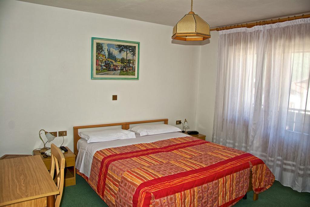 Albergo Ristorante Iris Auronzo di Cadore Buitenkant foto